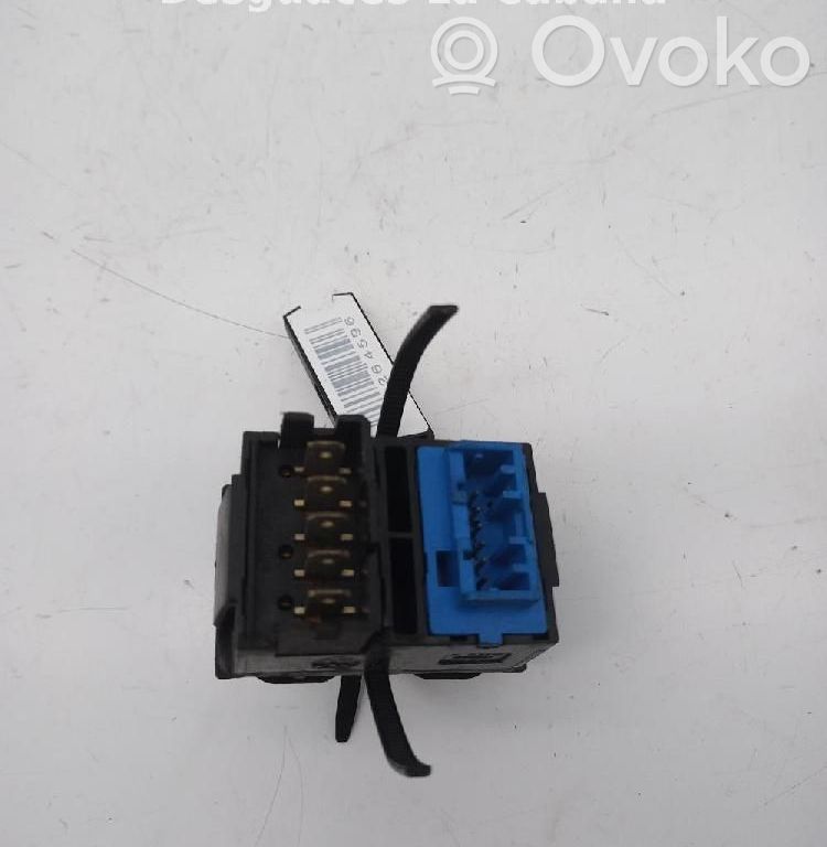 Peugeot 406 Electric window control switch 