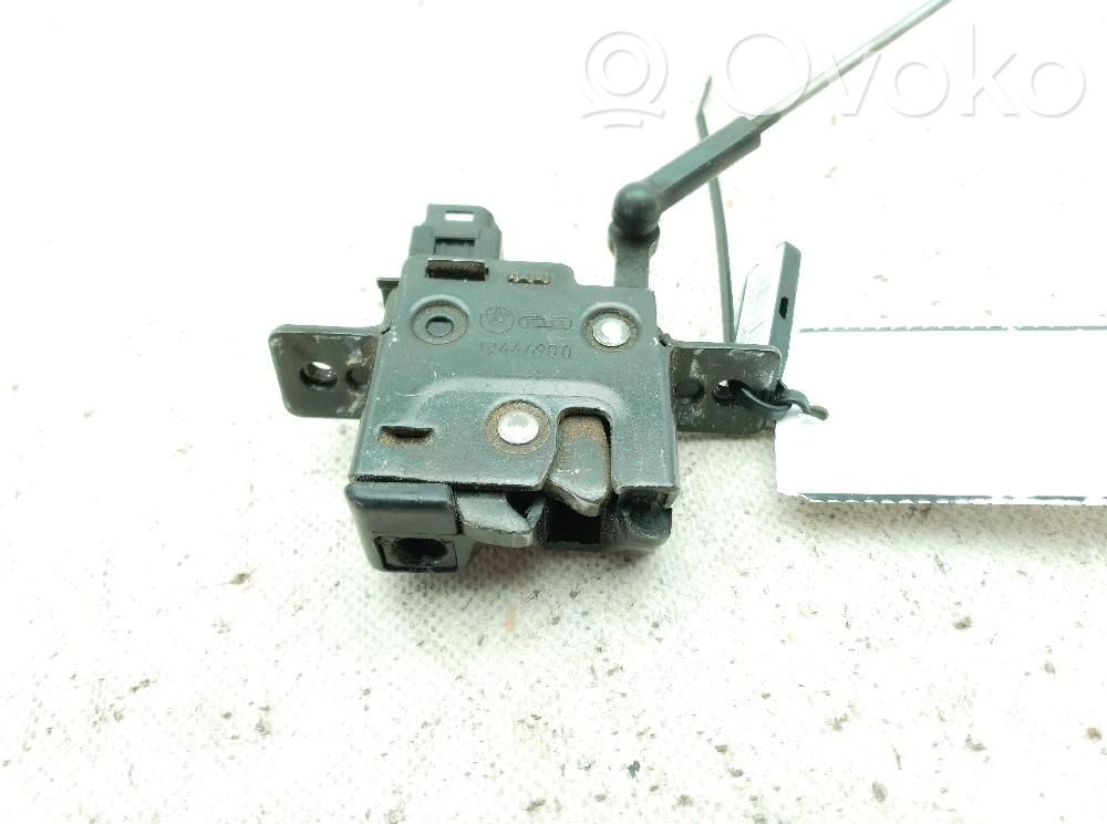 Tailgate lock latch   19446900