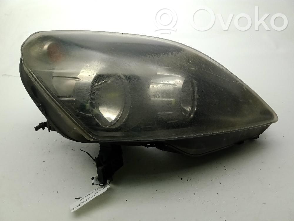 Opel Zafira B Lampa przednia 