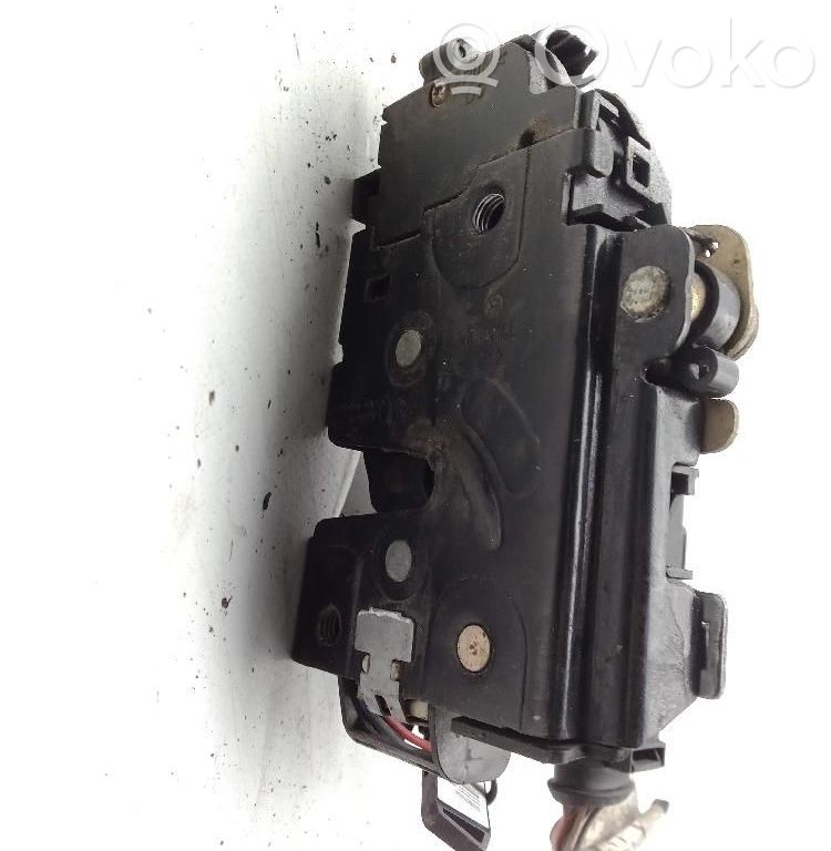 Audi TT Mk1 Kita priekinių durų apdailos detalė 
