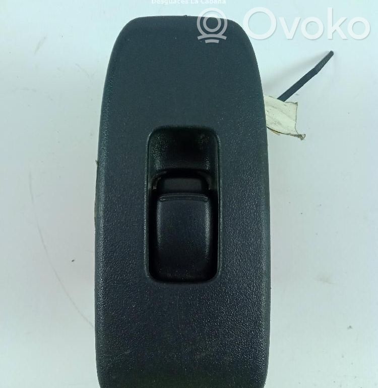 Mitsubishi Pajero Electric window control switch 