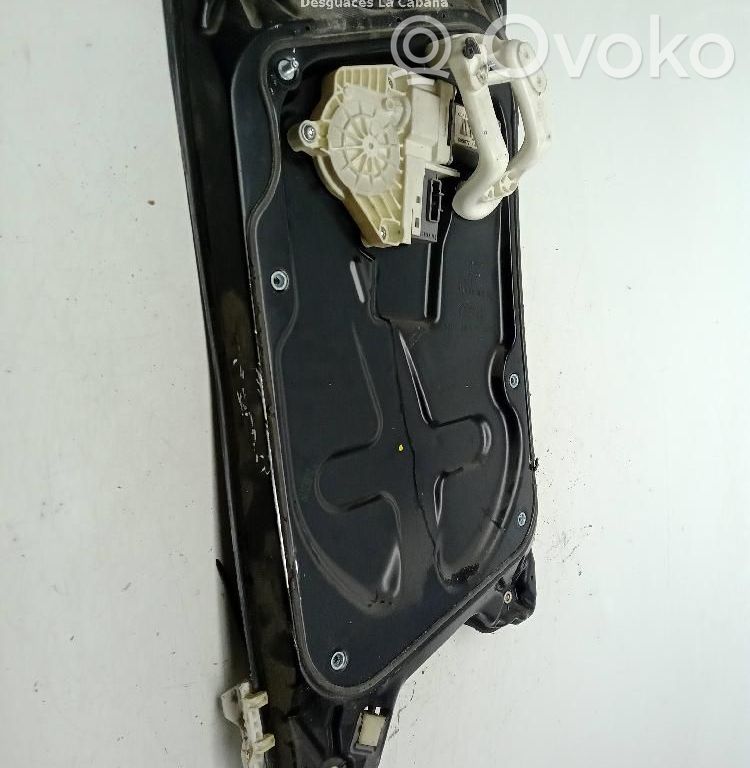 Land Rover Discovery 3 - LR3 Macara ușă față cu motor 