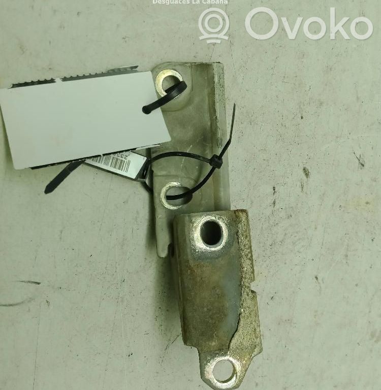 Charnière, capot moteur