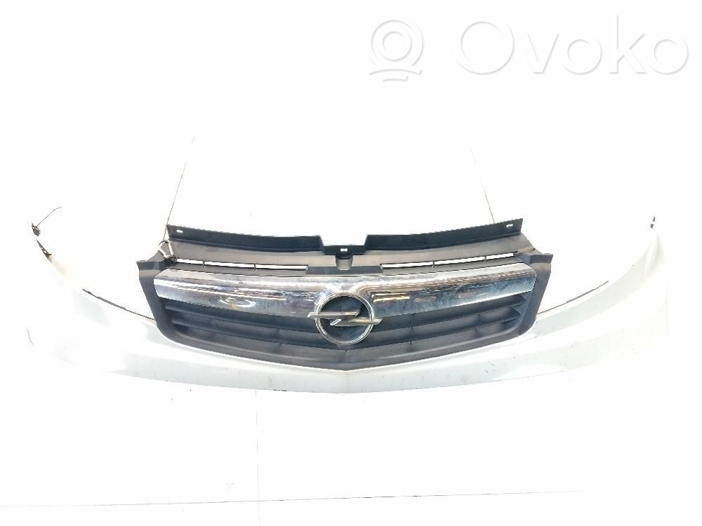 Opel Vivaro Rejilla delantera 