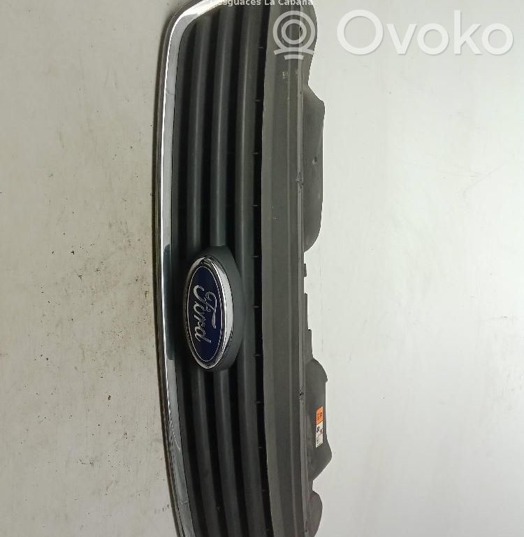 Ford Kuga I Etusäleikkö 