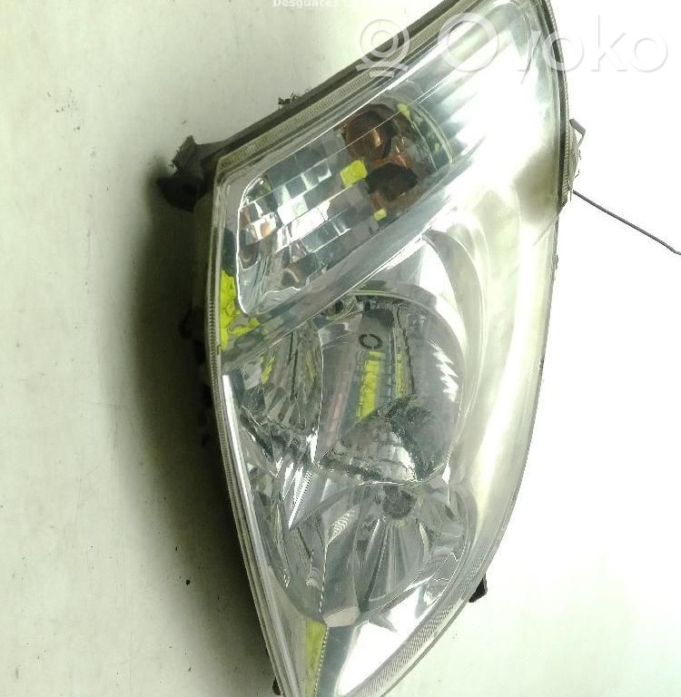 Toyota Corolla E120 E130 Phare frontale 