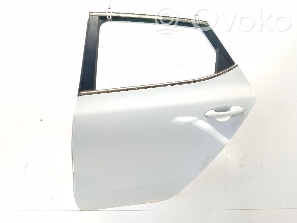 KIA Ceed Rear door 
