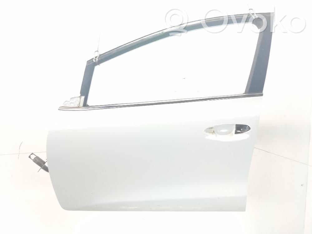 Front door   76003A2000
