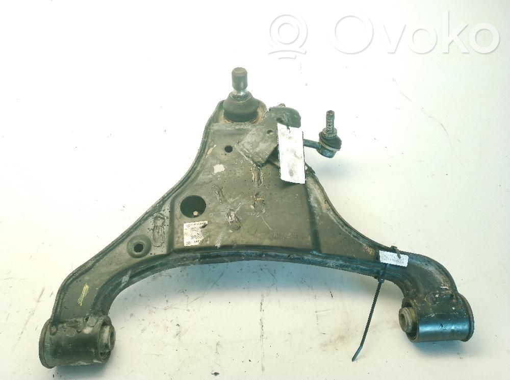 Nissan NP300 Querlenker Achsschenkel vorne 