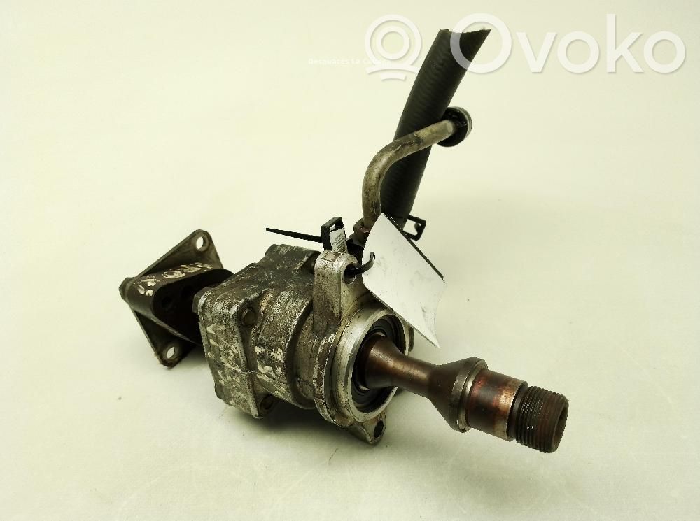 Jeep Cherokee KJ Ohjaustehostimen pumppu
