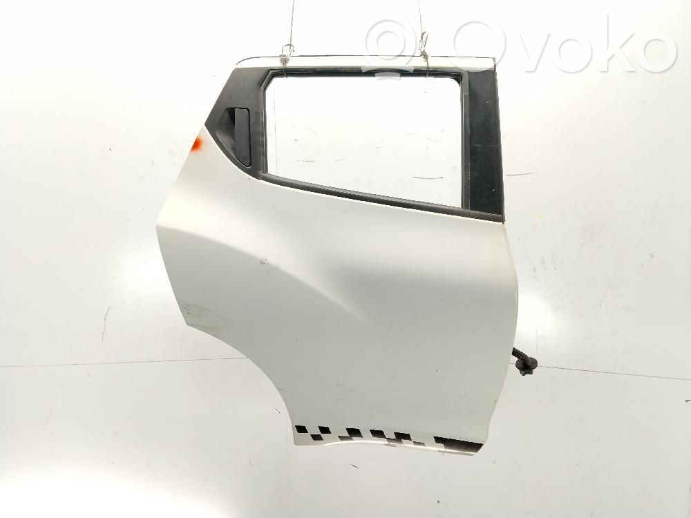 Nissan Juke I F15 Puerta trasera 