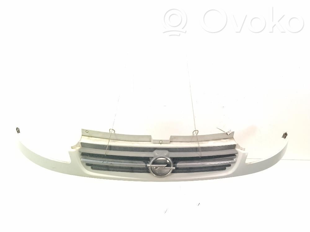 Opel Vivaro Atrapa chłodnicy / Grill
