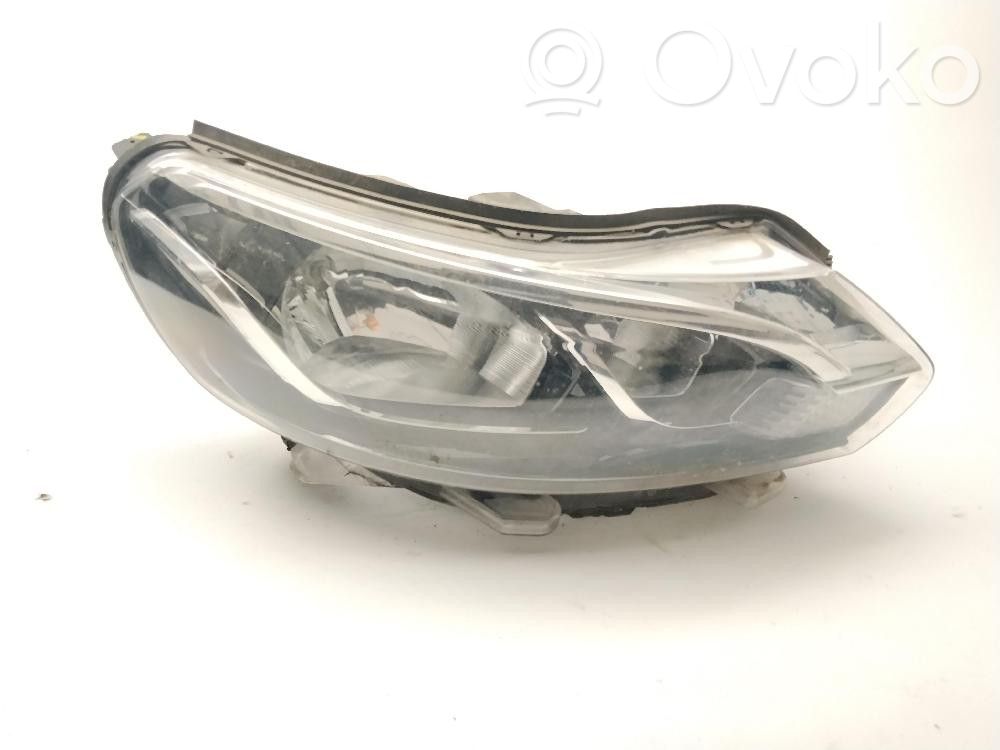 Toyota Proace Phare frontale 