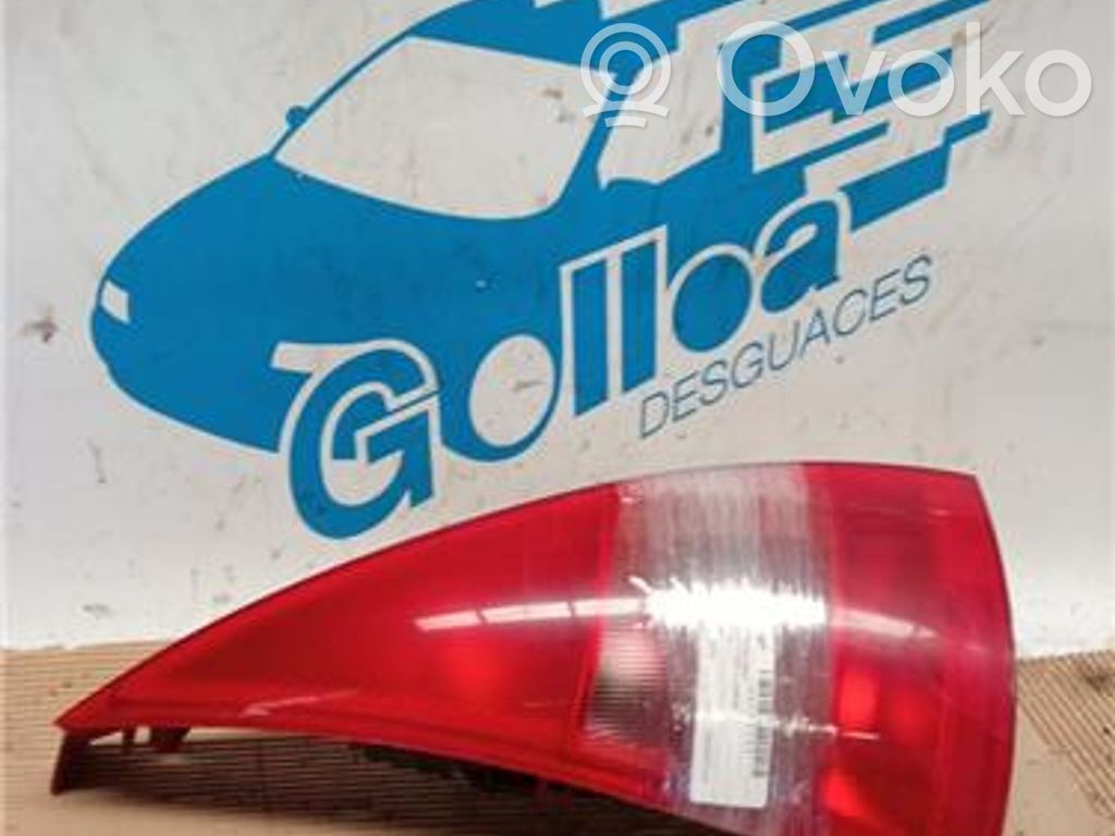 Lámpara de faros/luces traseros