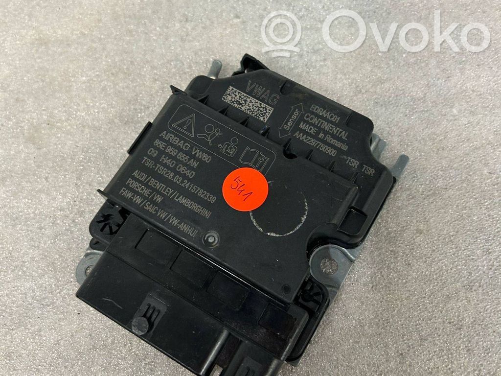 Audi Q6 e-tron Airbag control unit/module 