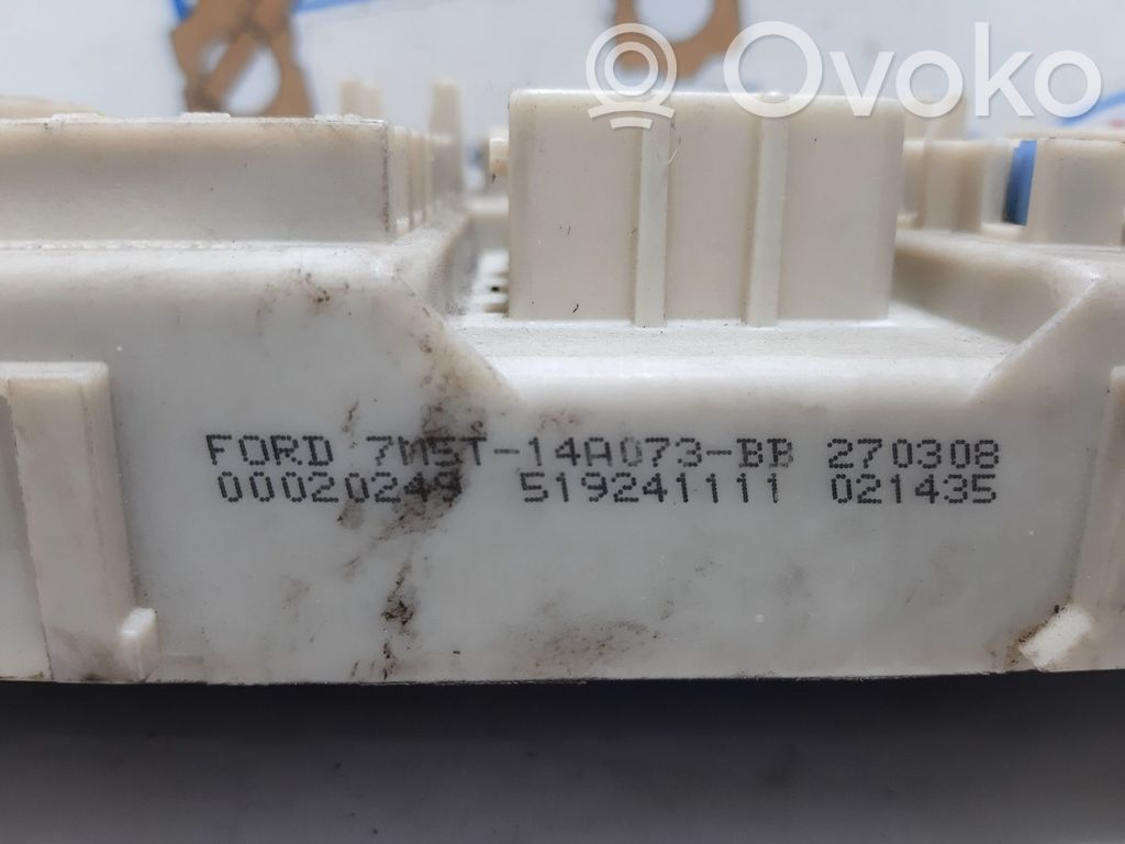 Saugiklių blokas   7M5T14A073BB,106638