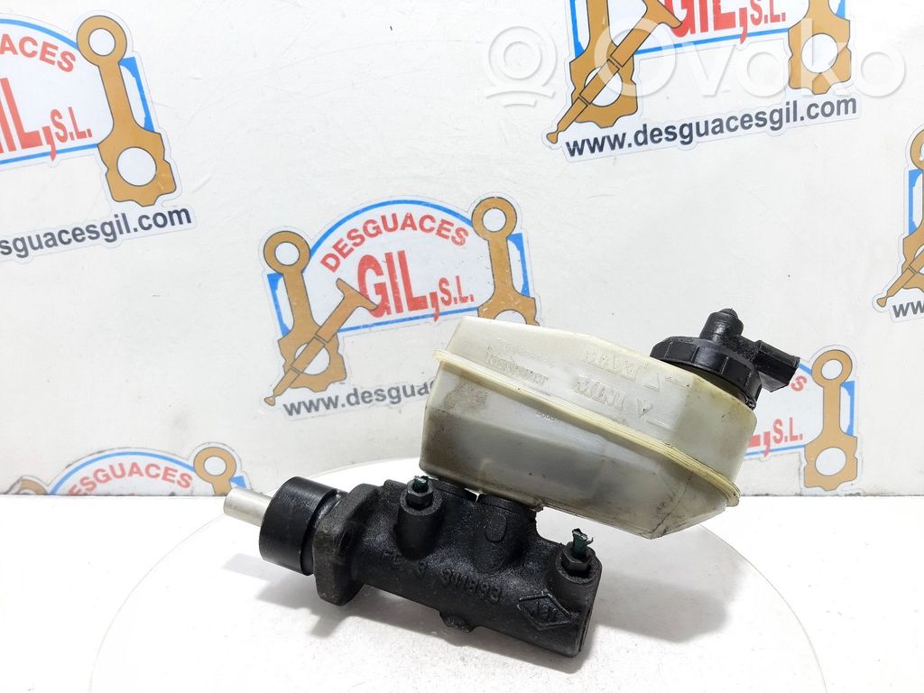Renault Megane I Master brake cylinder 