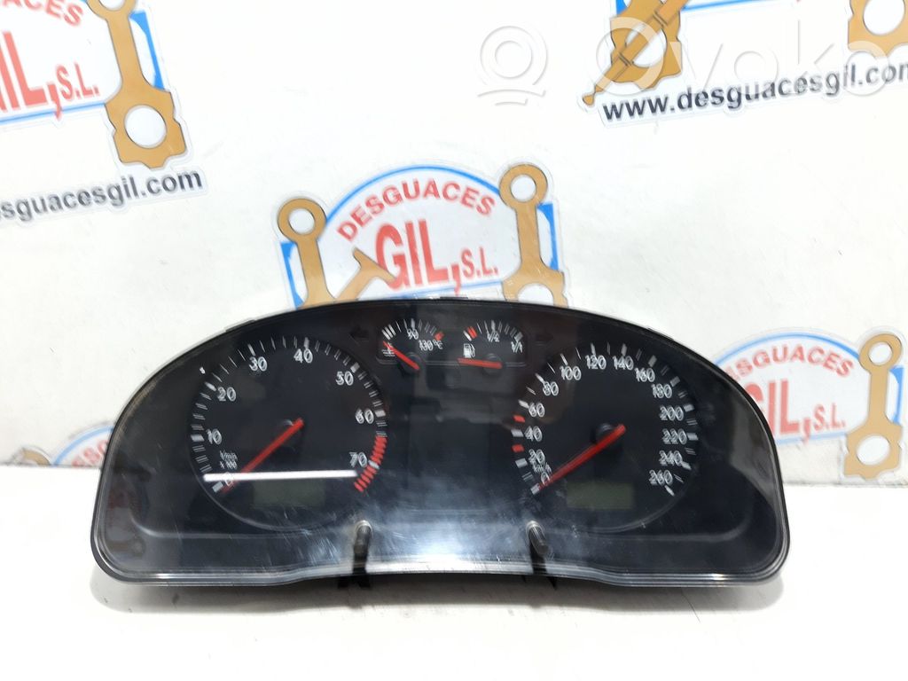Volkswagen PASSAT B5 Vitezometru (grup de instrumente) 