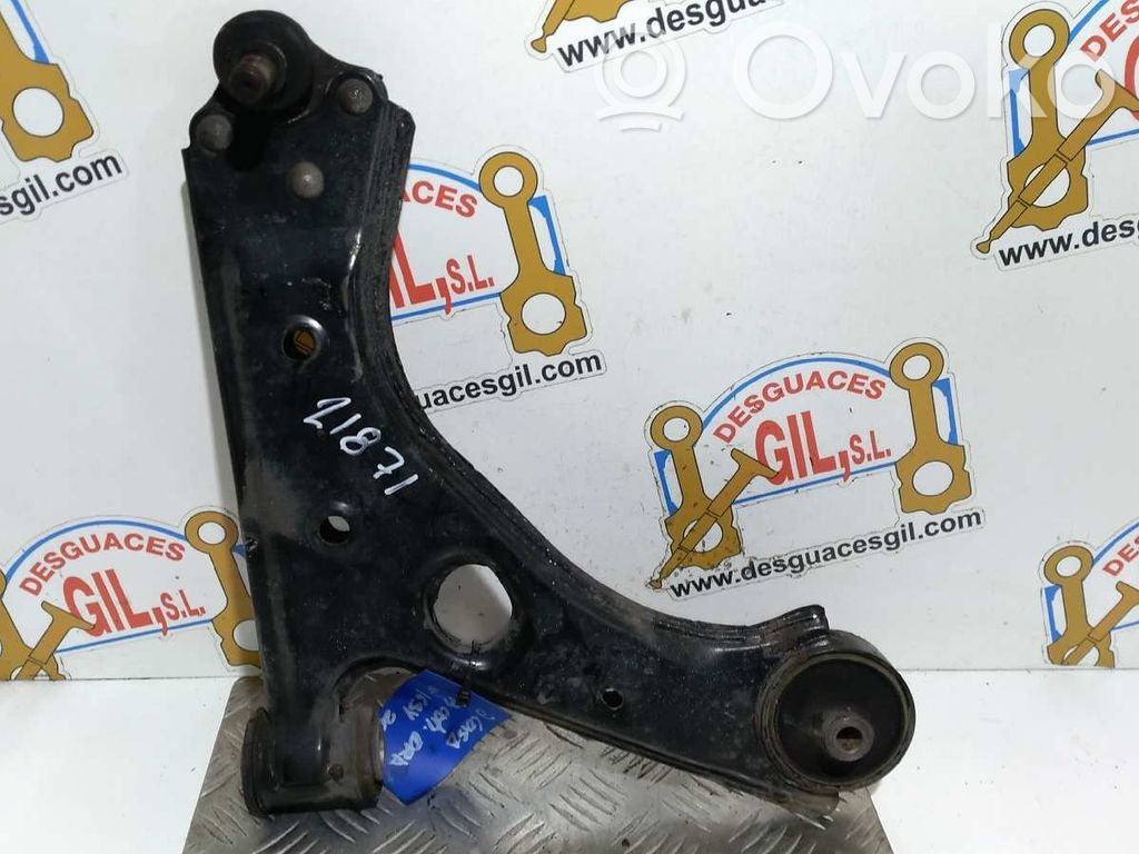 Opel Corsa D Dolny wahacz przedni 