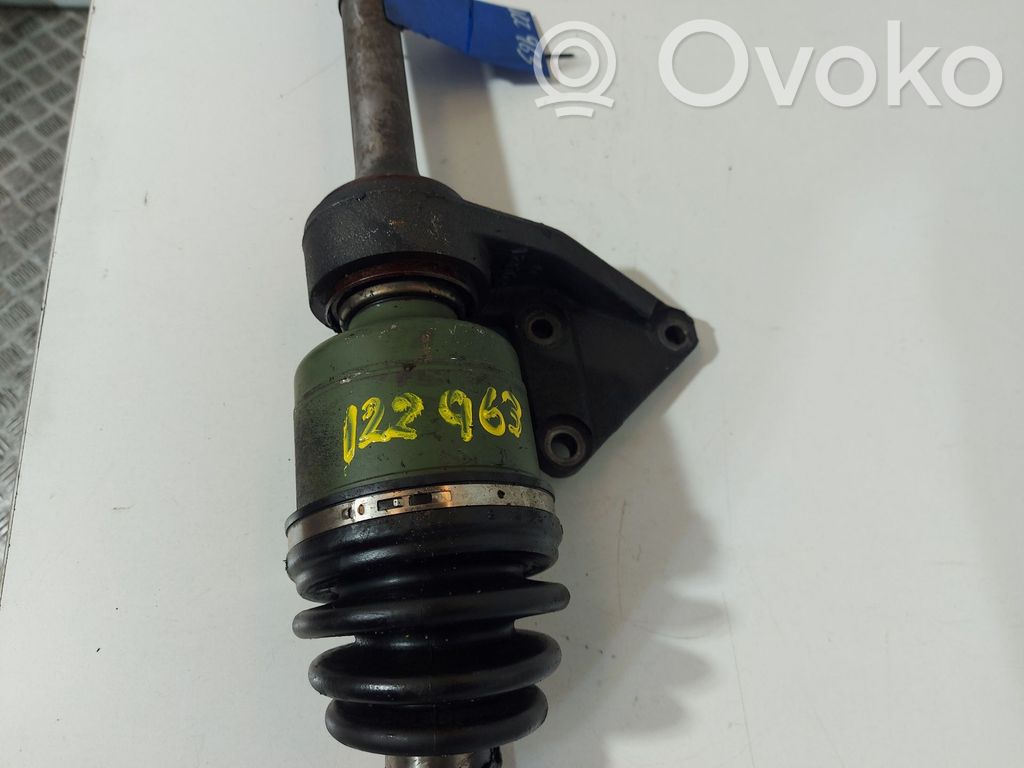 Etuvetoakseli   122963