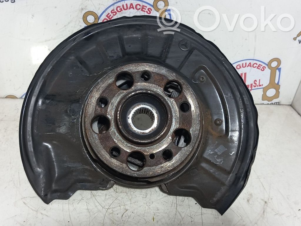 Mercedes-Benz C W204 Fuso a snodo con mozzo ruota posteriore 