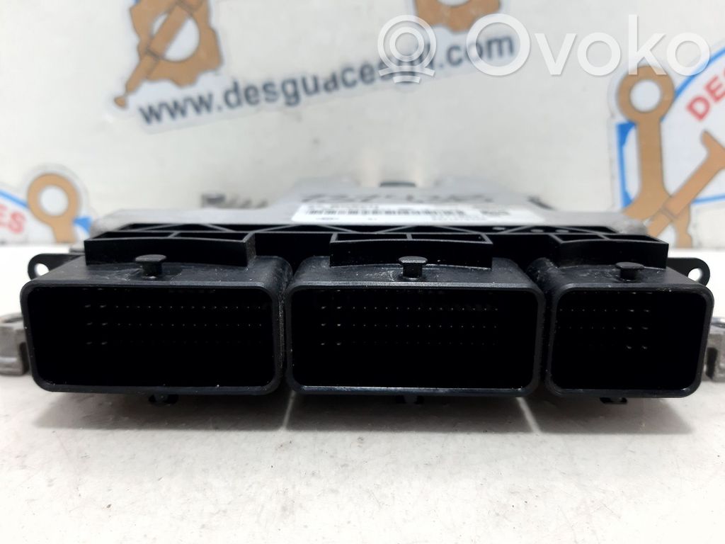 Sterownik / Moduł ECU   237106319R,131438