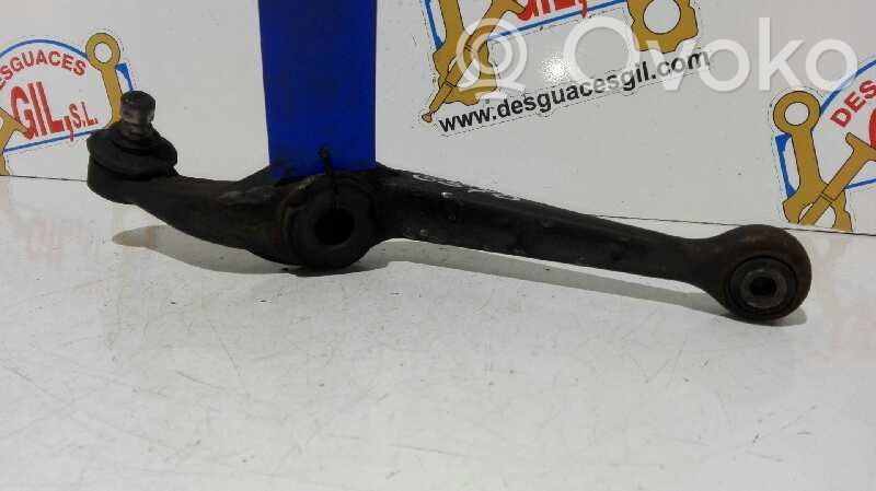 Peugeot 205 Fourchette, bras de suspension inférieur avant 