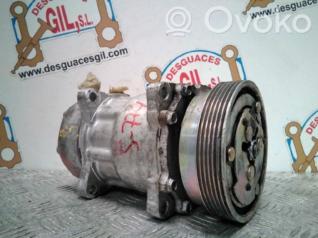Renault 21 Air conditioning (A/C) compressor (pump) 