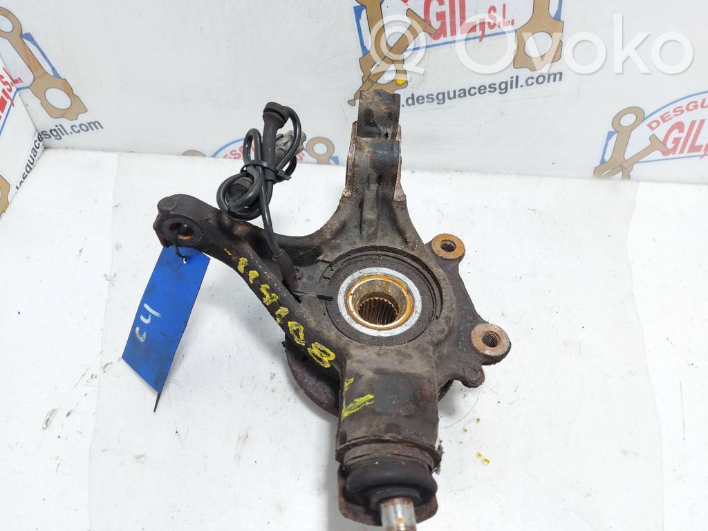 Citroen C4 I Zwrotnica koła przedniego 