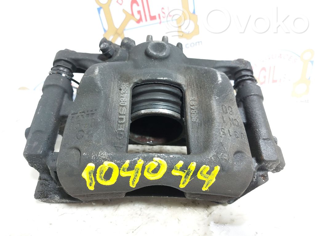 Nissan NV300 Zacisk hamulcowy przedni 