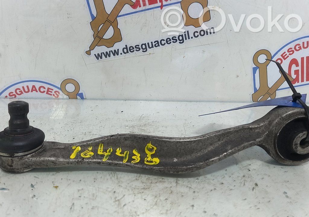 Volkswagen PASSAT B5 Braccio di controllo sospensione anteriore superiore/braccio oscillante 