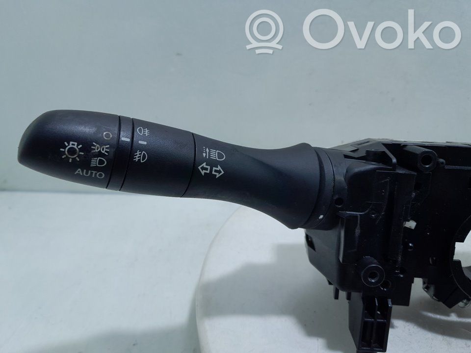 Nissan Qashqai Przełącznik świateł 