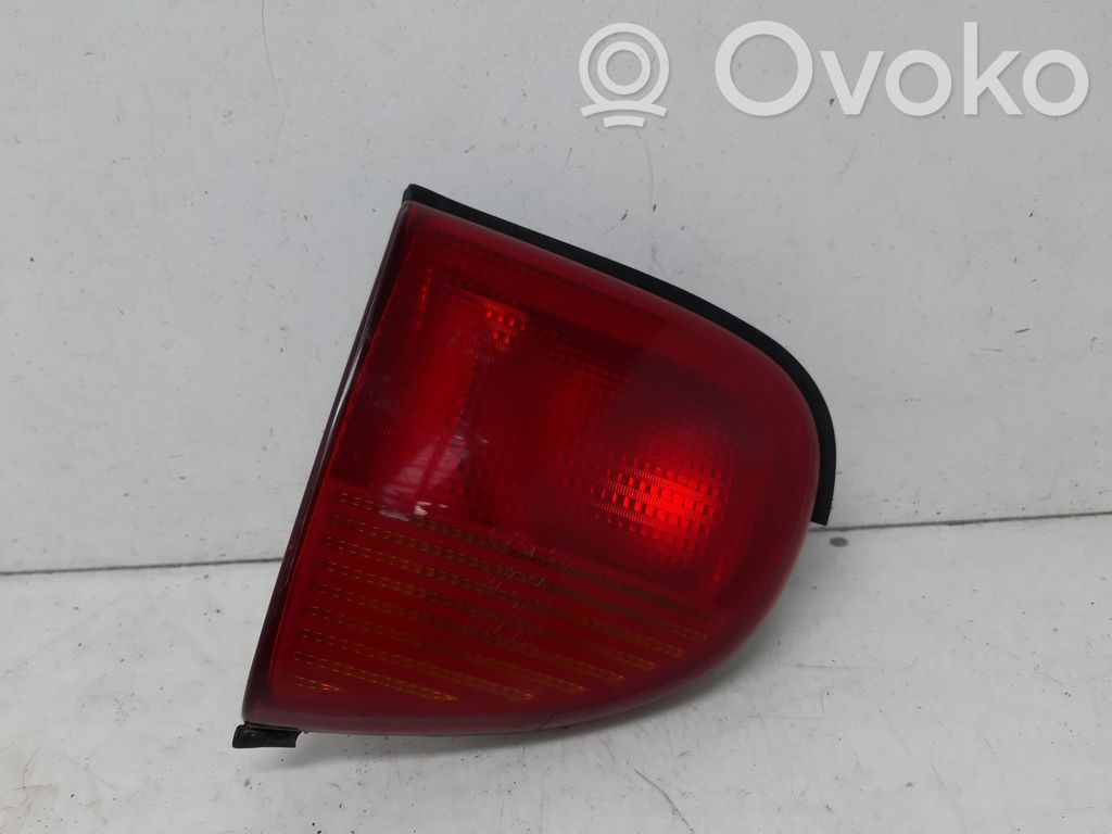 Lampa tylna   93AG15K258,201462