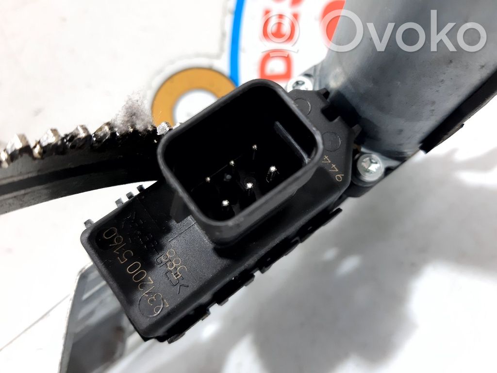 Opel Zafira B Front door window regulator with motor 