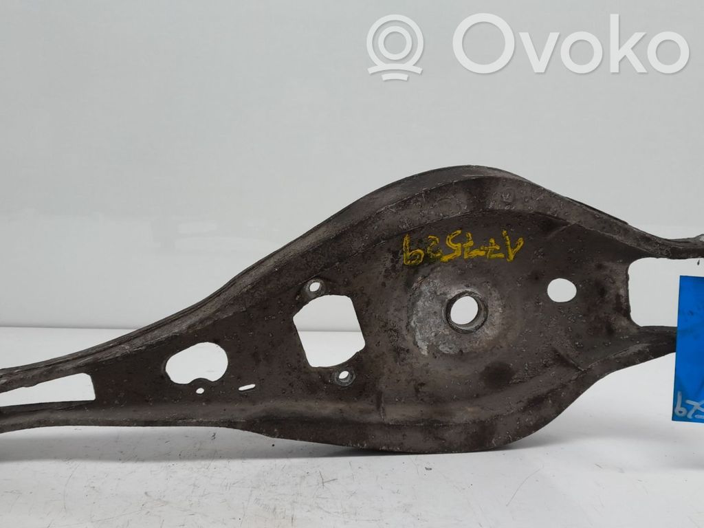 Brazo de suspensión trasero   1094890,177529