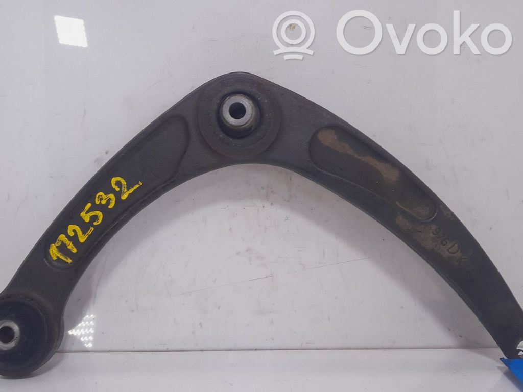 Citroen C4 I Braccio di controllo sospensione anteriore inferiore/braccio oscillante 
