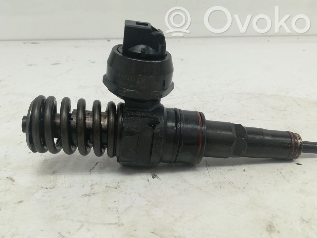 Seat Cordoba (6L) Wtryskiwacz paliwa 