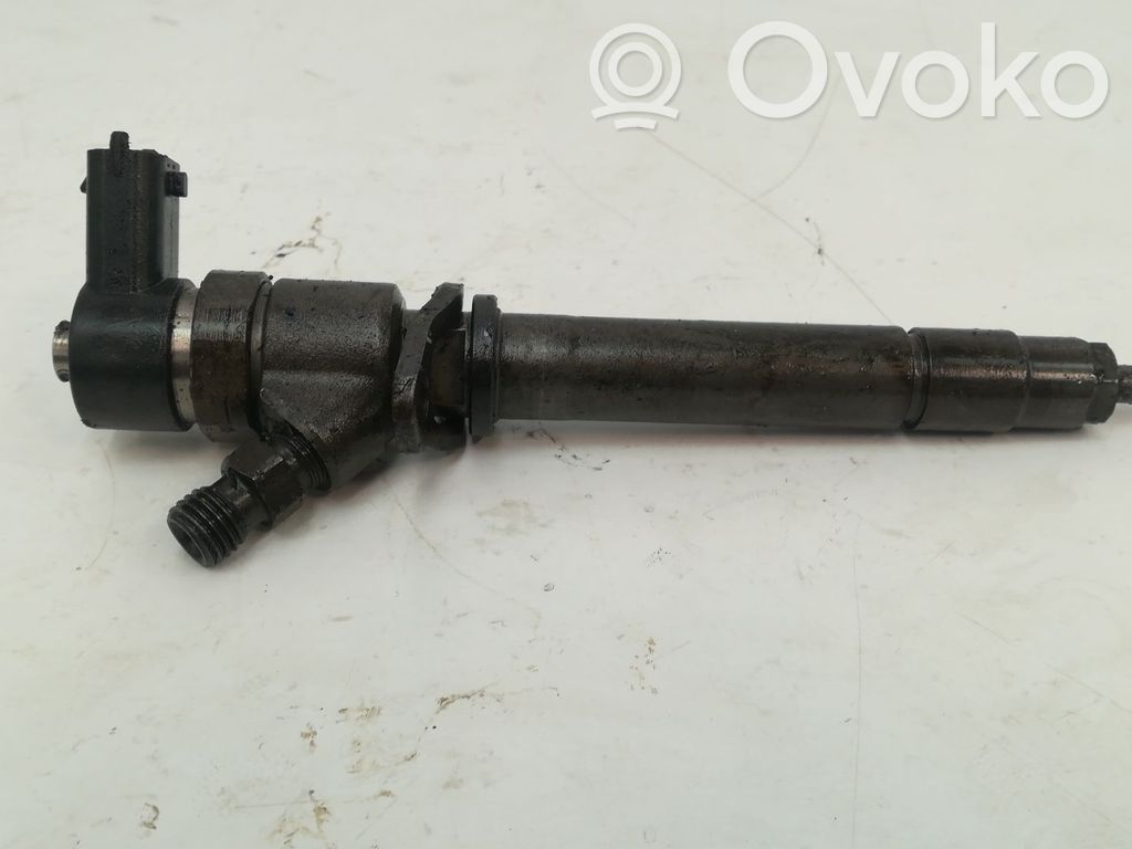 Inyector de combustible   0445110078,185977