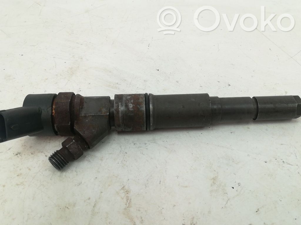 BMW 5 E39 Fuel injector 