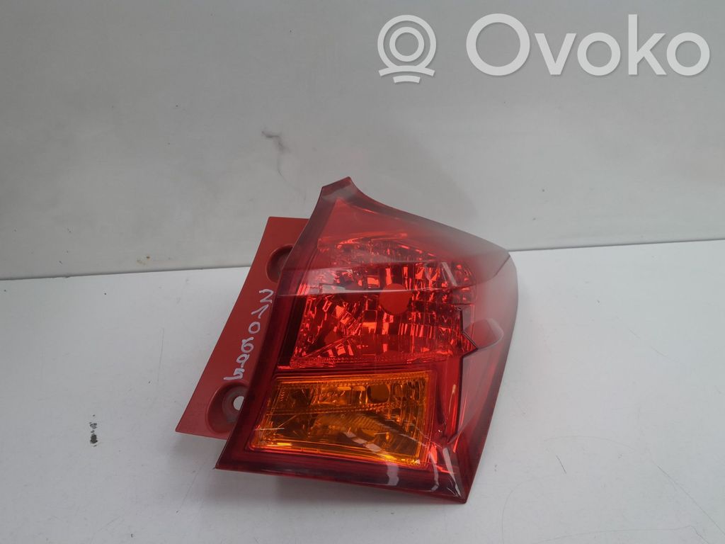 Toyota Auris E180 Lampa tylna 