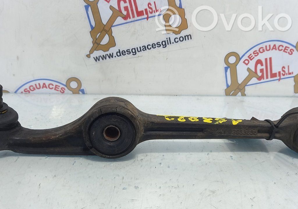 Seat Ibiza I (021A) Querlenker Achsschenkel vorne