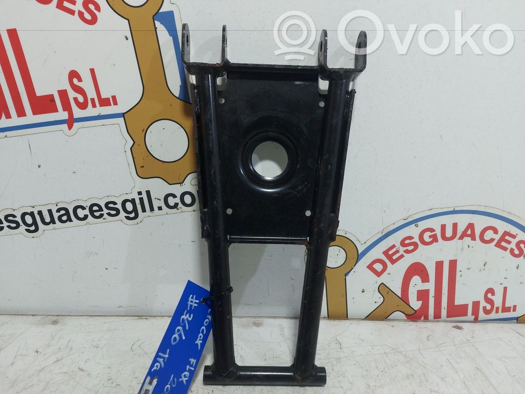 Rear upper control arm/wishbone   121023