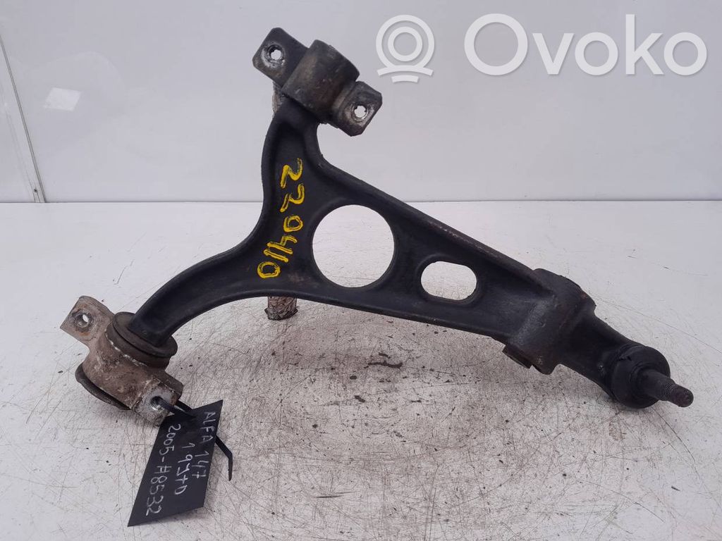 Alfa Romeo 147 Dolny wahacz przedni 