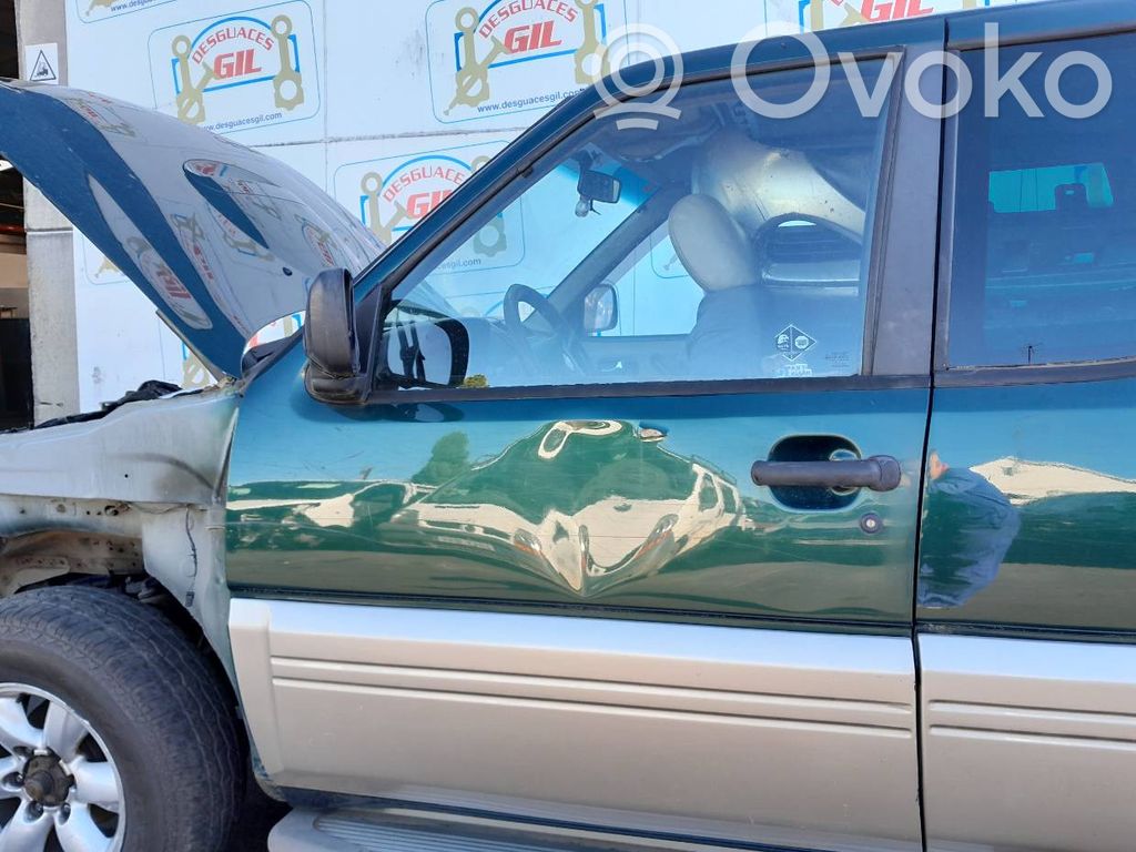Nissan Terrano Ușă față 