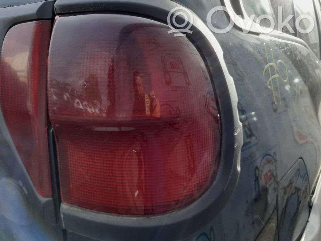Nissan Terrano Luci posteriori