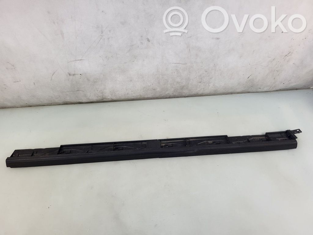 Mazda CX-5 Kynnyksen/sivuhelman lista 