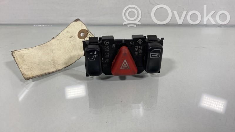 Mercedes-Benz E W210 Botón interruptor de luz de peligro 