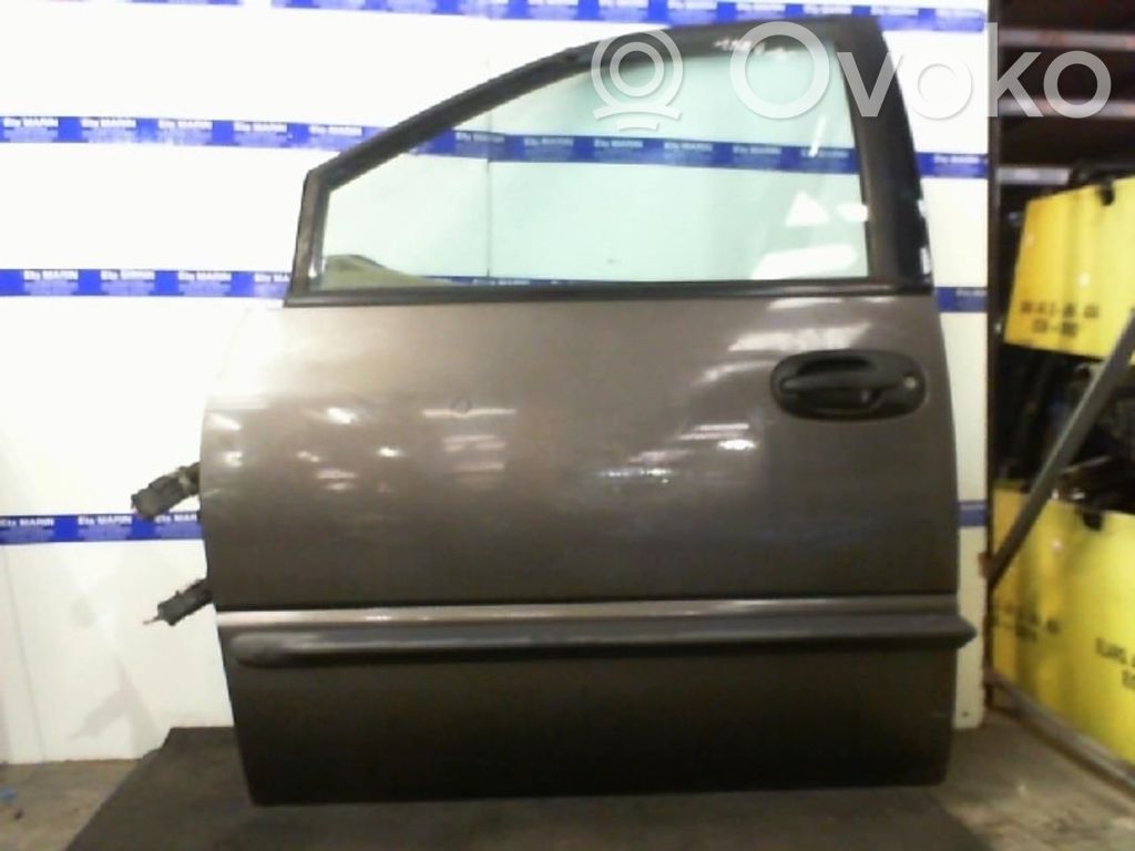 Chrysler Voyager Puerta delantera 