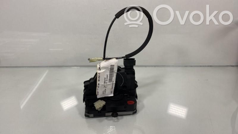 Opel Corsa E Front door lock 