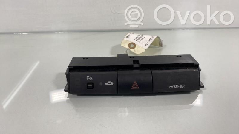 Toyota Corolla Verso AR10 Hazard light switch 
